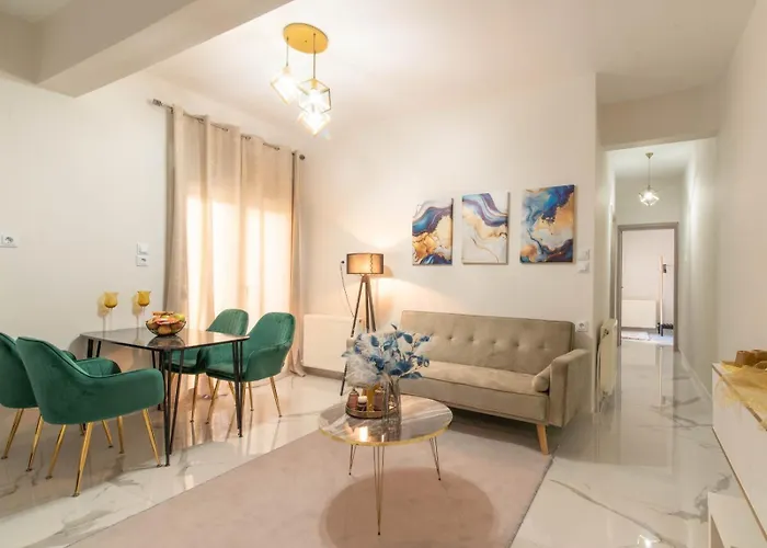 House Two * 卡斯托里亚